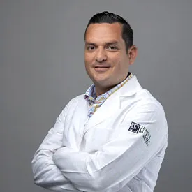 Dr. Javier Nares